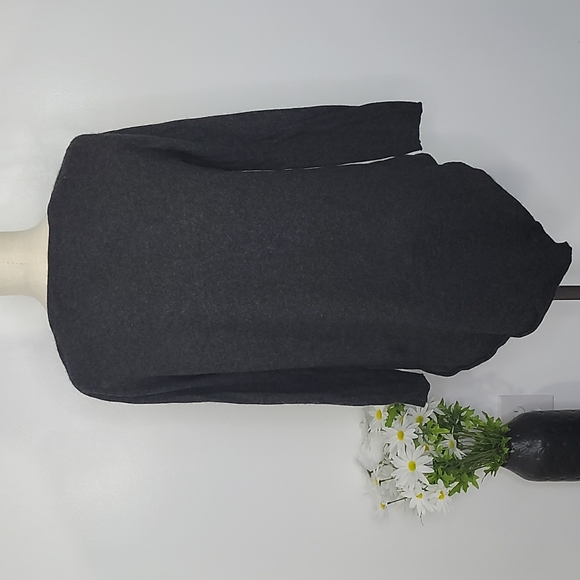 Joie Asymmetrical Gray Sweater SZ M - Picture 3 of 7